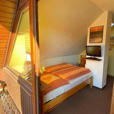 Gemuetliches Zimmer Zentral In Der Lueneburger Heide Шнефердинген Экстерьер фото