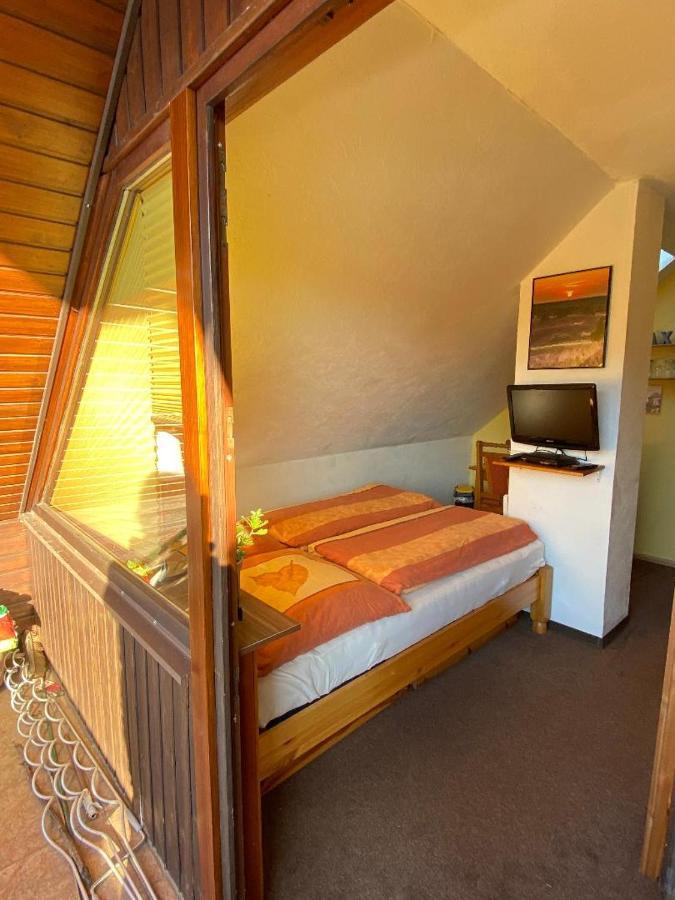 Gemuetliches Zimmer Zentral In Der Lueneburger Heide Шнефердинген Экстерьер фото